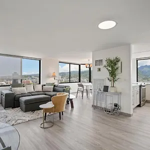 https://hawaiian-monarch-penthouse-104-by-hawaii-ocean-club.hotelsinhawaii.org